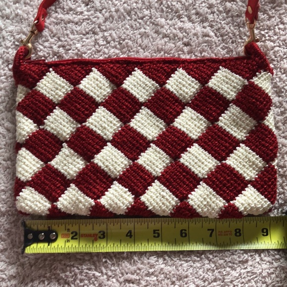 🐝5 for $25 🐝 New Handmade red and white purse - Picture 4 of 4
